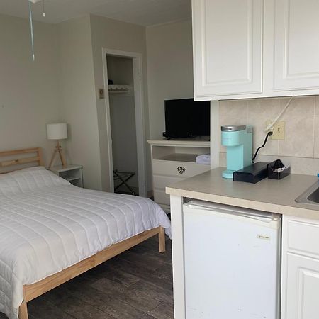 Southold Beach Motel Bagian luar foto
