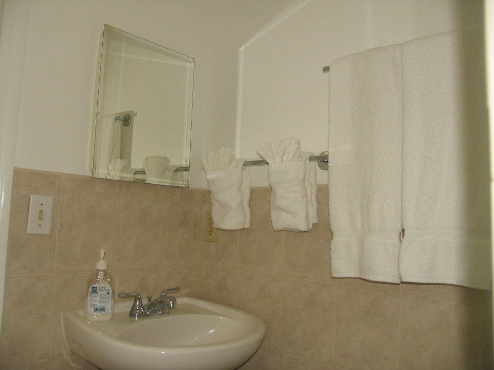 Southold Beach Motel Bagian luar foto